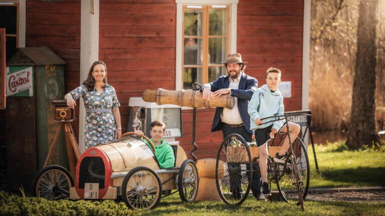 Familjen Astrom hero 768x432 1