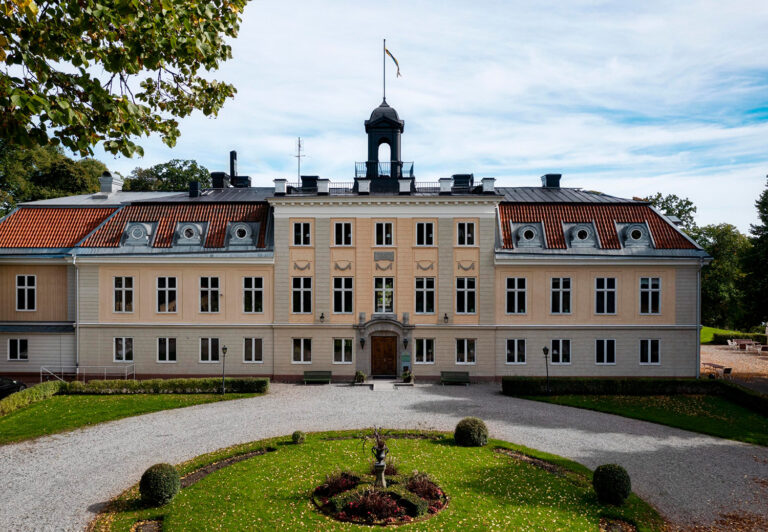 Sodertuna Slott sommar