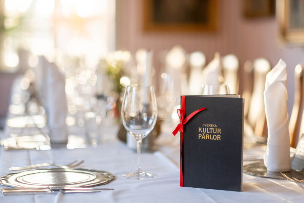 Boka årets julbord med rabatt julmeny 8
